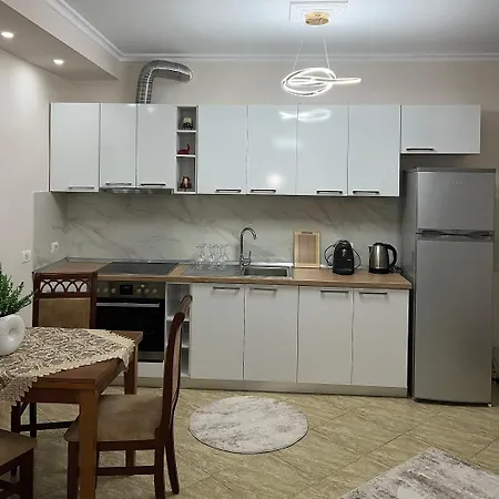 Art Apartment *