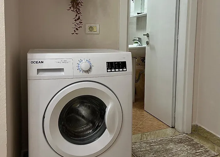 Art R Apartment Τίρανα