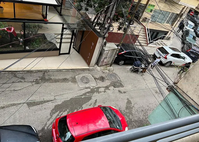 Art R Apartment Τίρανα